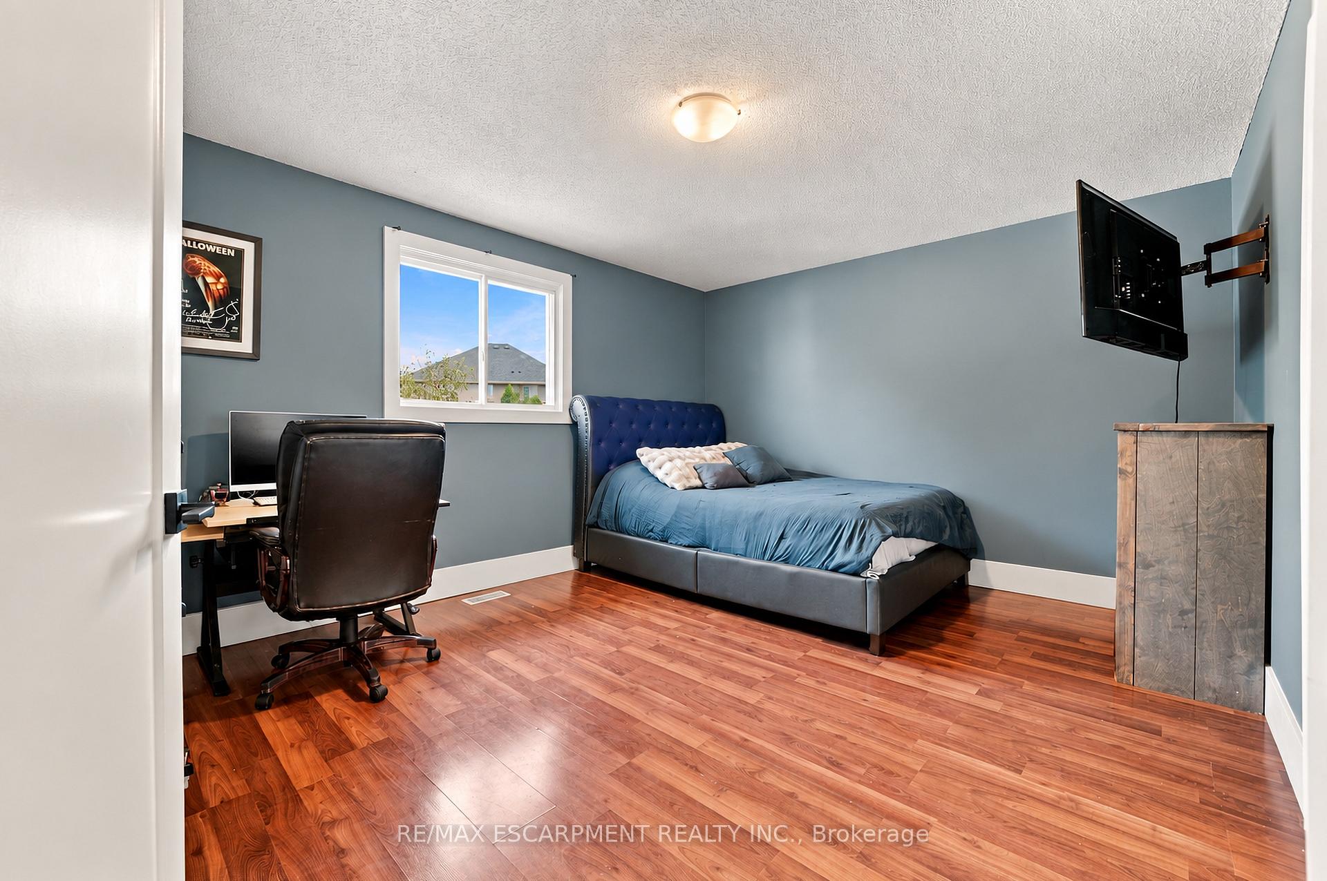 Photo 12 of 776 Acadia Drive, Hamilton, Rushdale — HOMEH