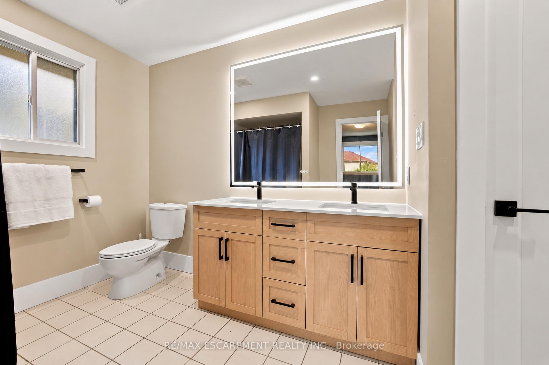 Photo 15 of 776 Acadia Drive, Hamilton, Rushdale — HOMEH
