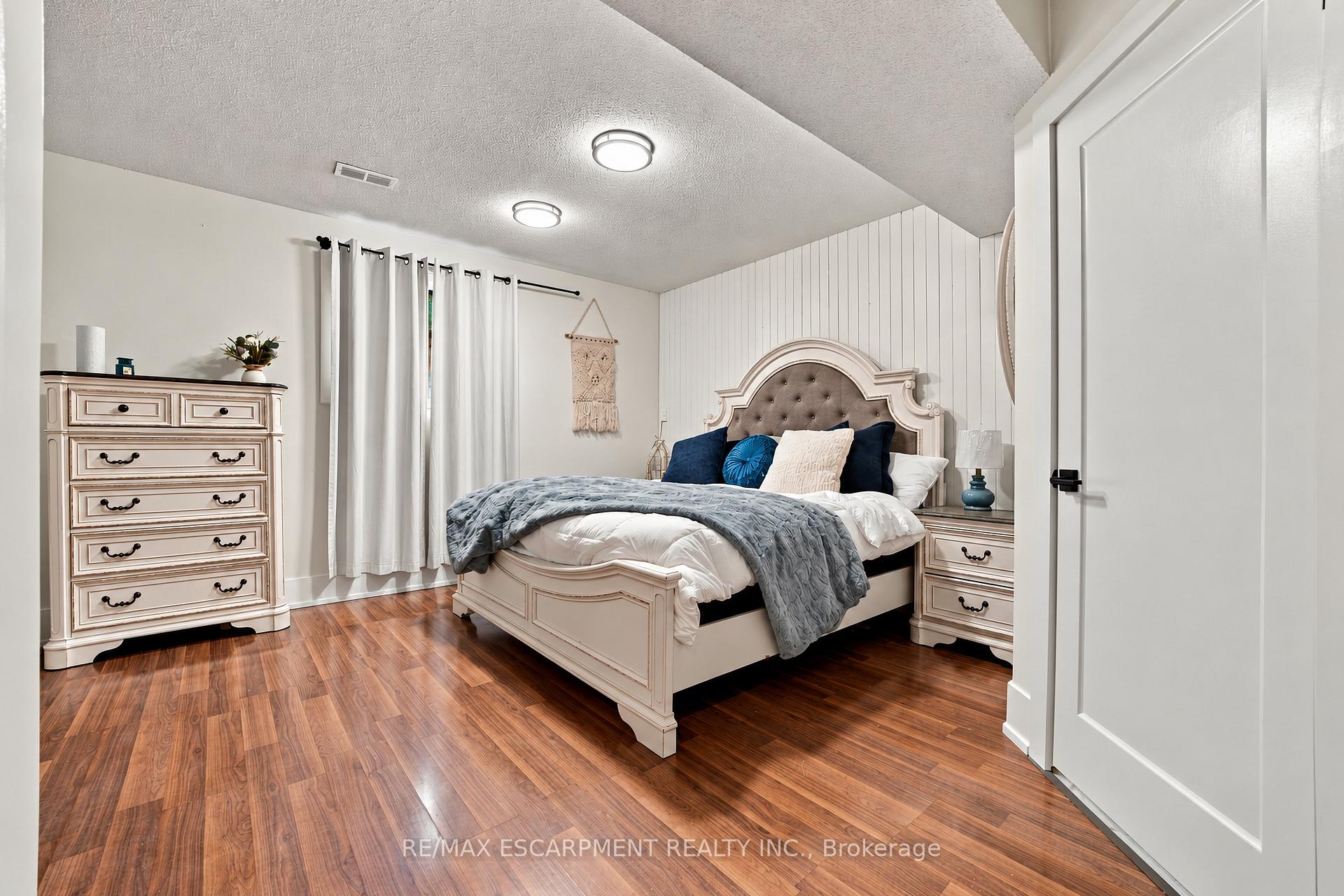 Photo 19 of 776 Acadia Drive, Hamilton, Rushdale — HOMEH