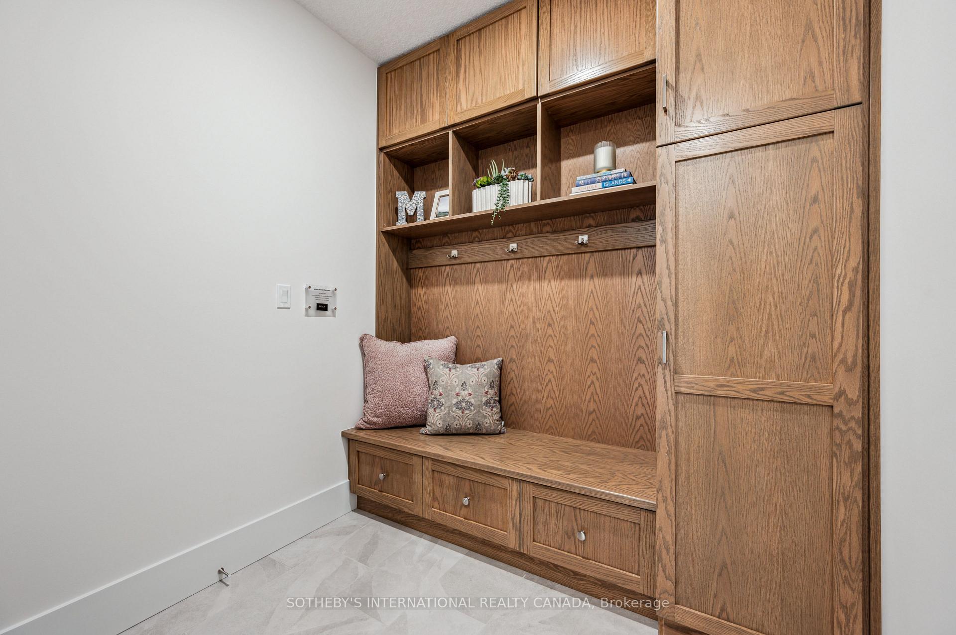 Photo 12 of 612 Anton Crescent, Kitchener, Rosenburg — HOMEH