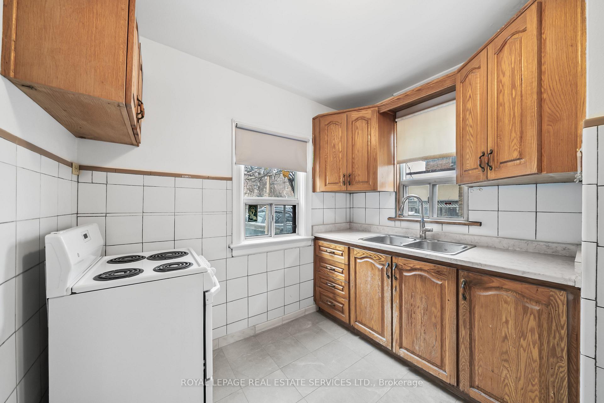 Photo 6 of 616 Old Weston Road, Toronto, Weston-Pellam Park — HOMEH
