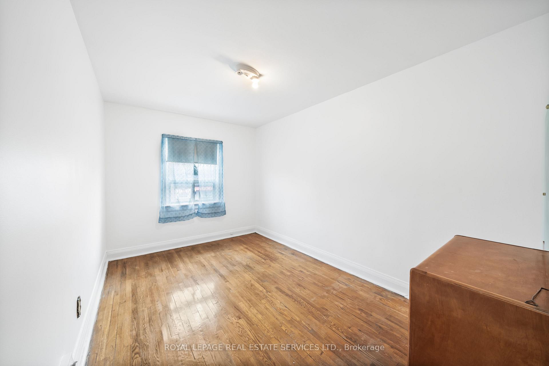 Photo 11 of 616 Old Weston Road, Toronto, Weston-Pellam Park — HOMEH