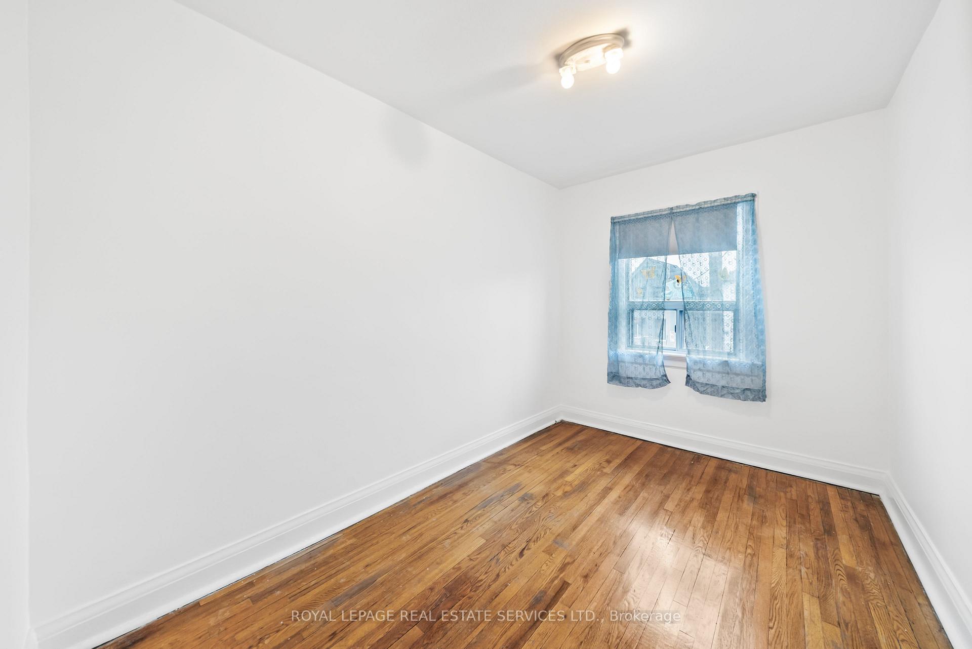 Photo 13 of 616 Old Weston Road, Toronto, Weston-Pellam Park — HOMEH
