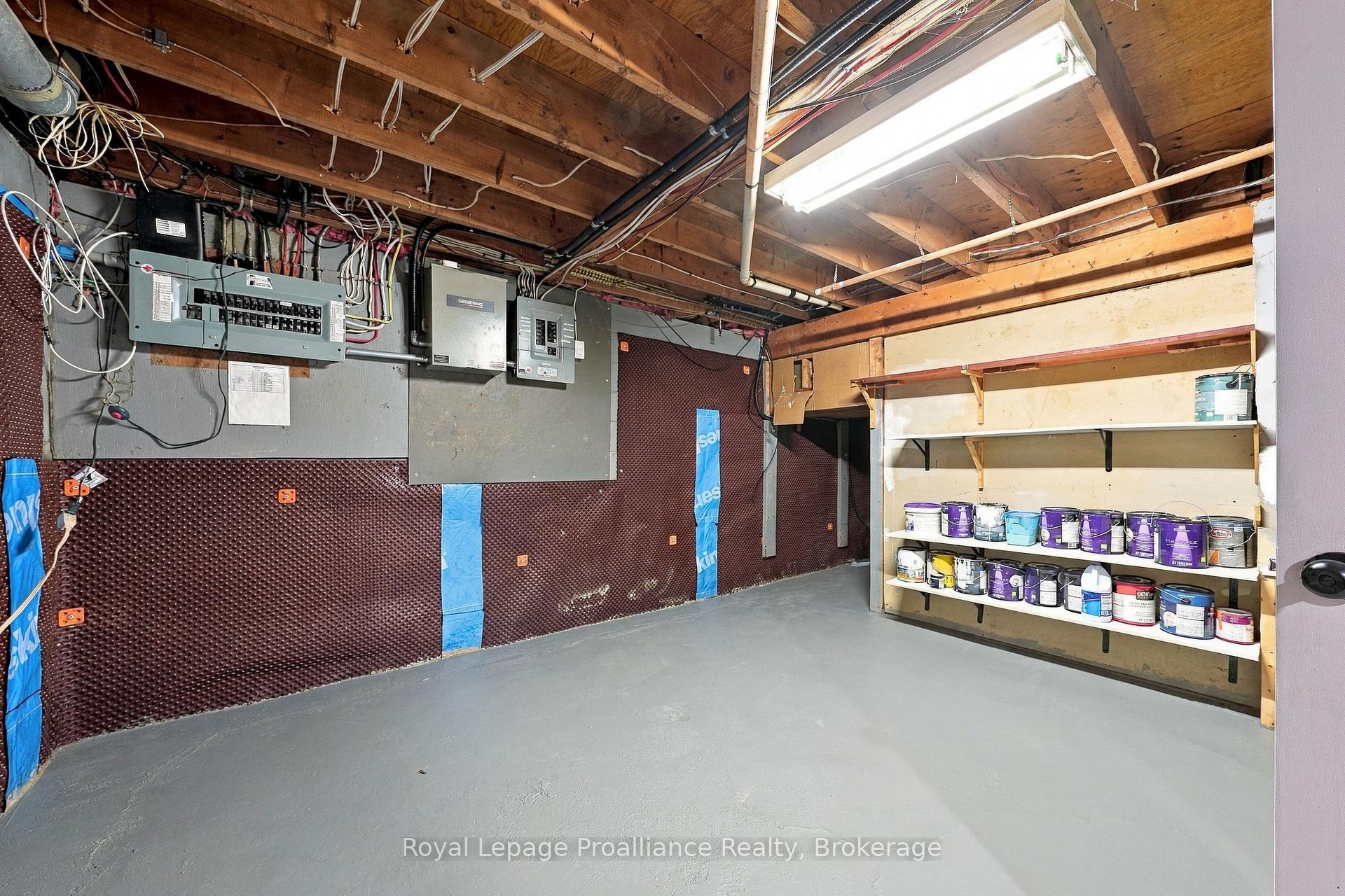 Photo 32 of 619 Ashley Street, Belleville, Belleville Ward — HOMEH