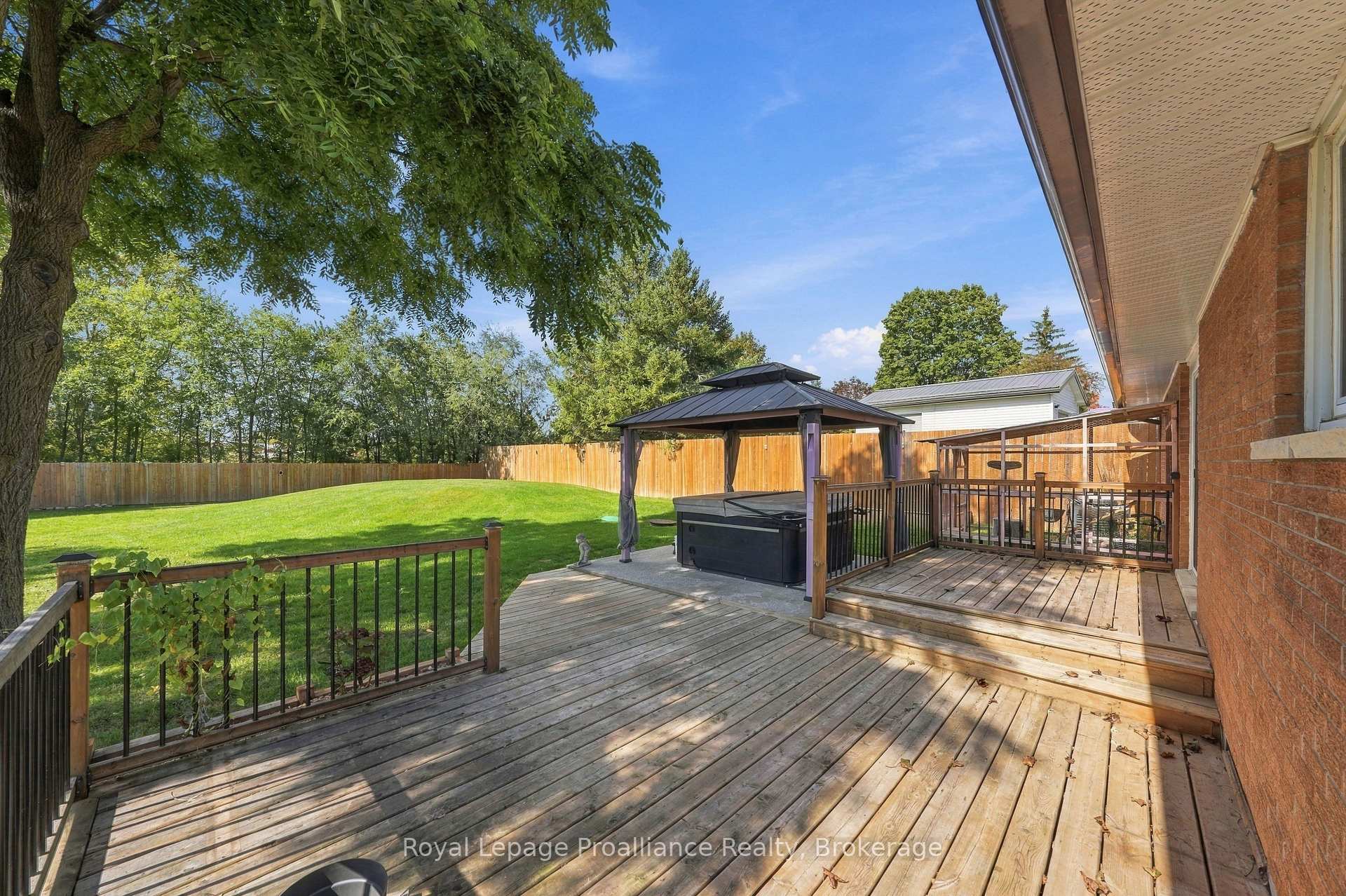 Photo 34 of 619 Ashley Street, Belleville, Belleville Ward — HOMEH
