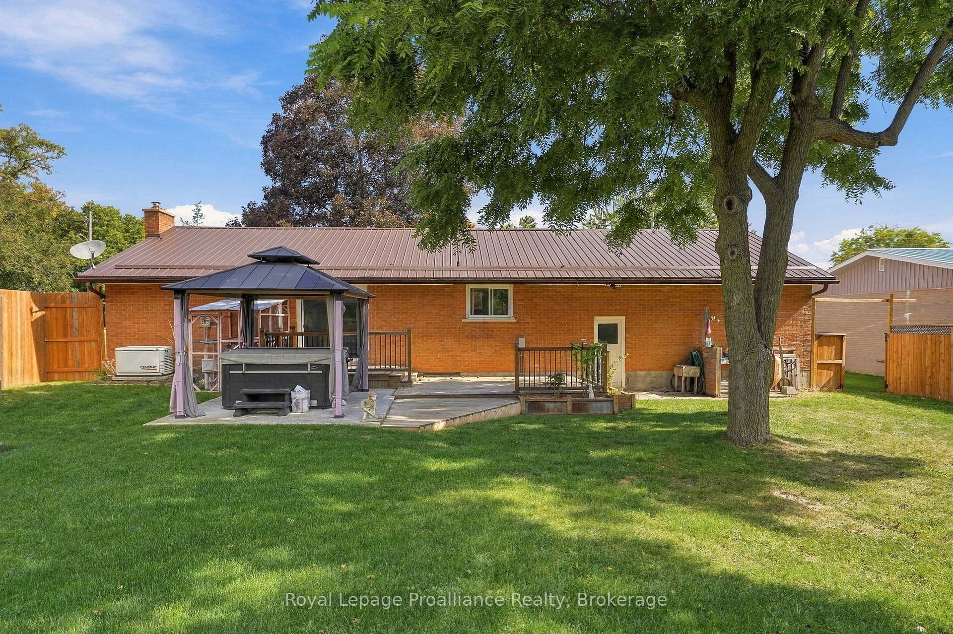 Photo 37 of 619 Ashley Street, Belleville, Belleville Ward — HOMEH