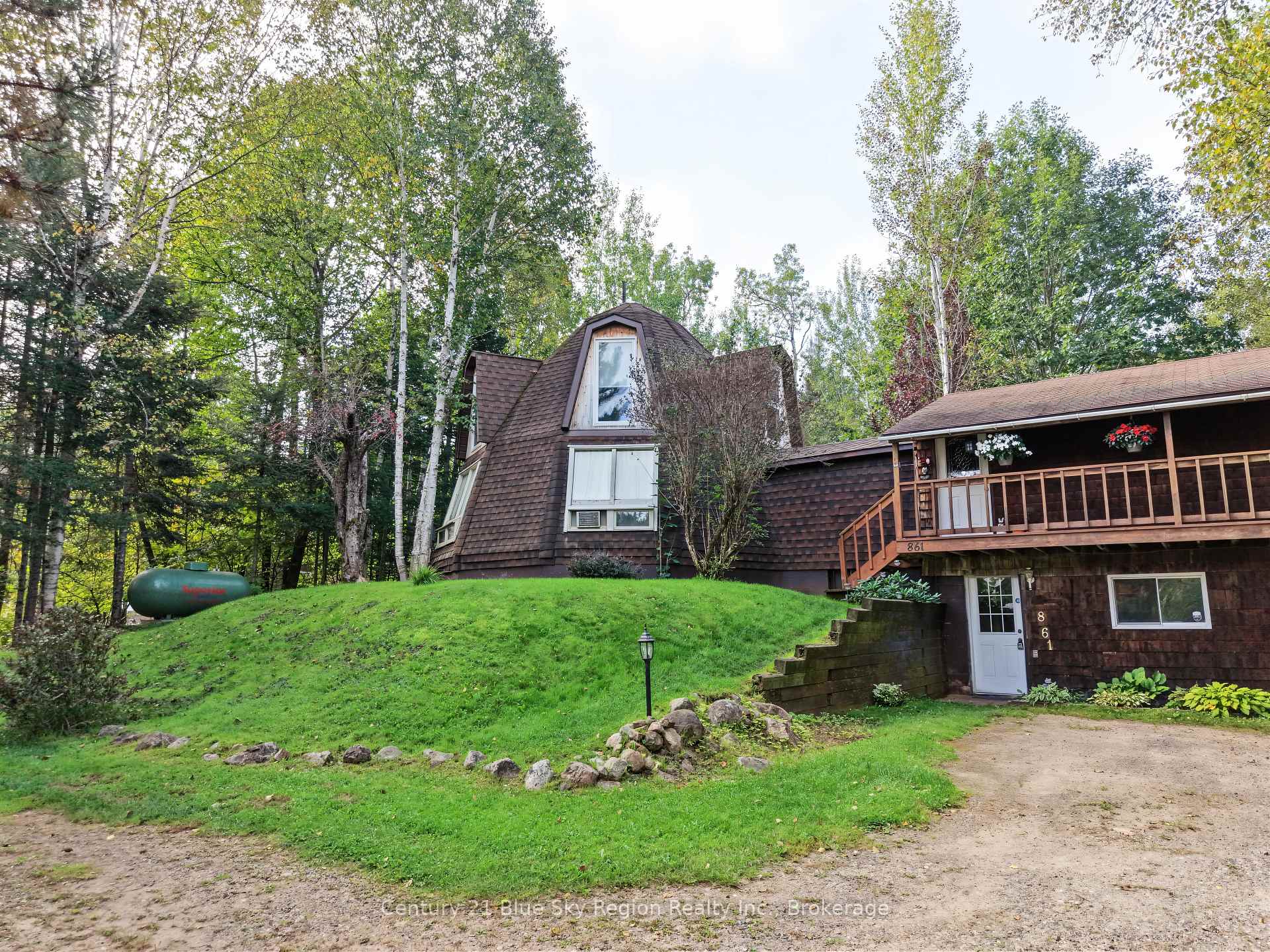 Photo 4 of 861 Pinecreek Road S, Callander — HOMEH