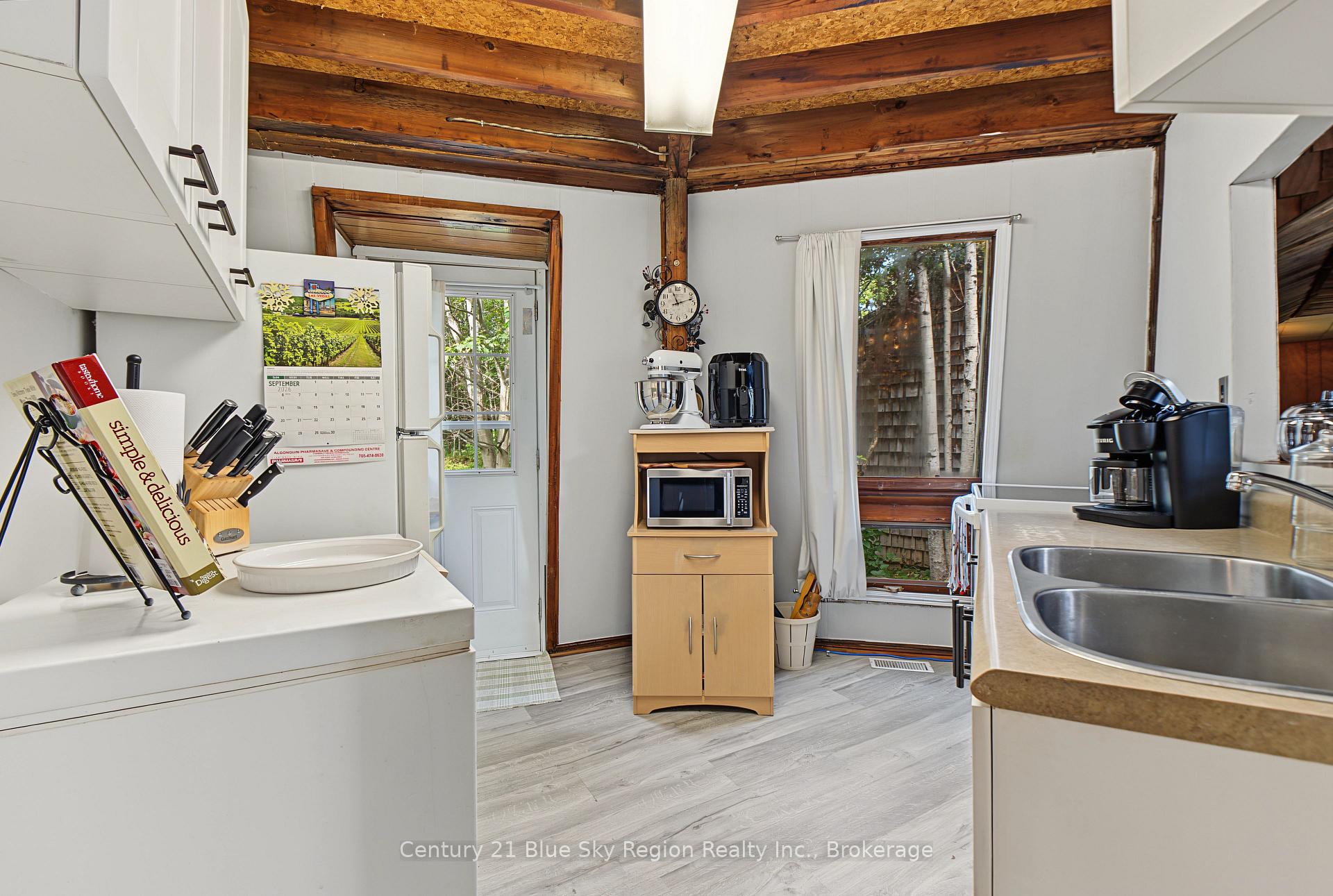 Photo 19 of 861 Pinecreek Road S, Callander — HOMEH