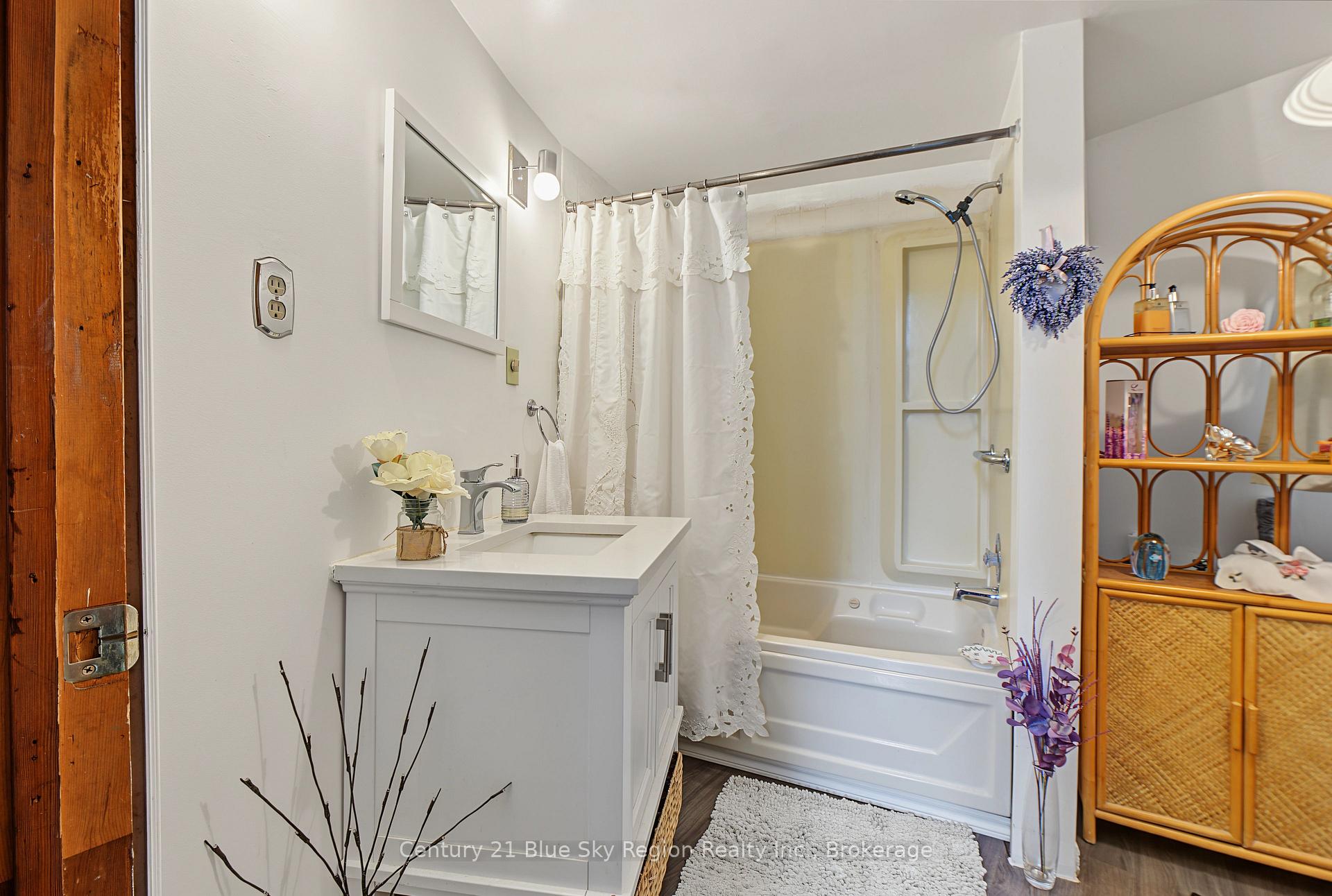 Photo 31 of 861 Pinecreek Road S, Callander — HOMEH