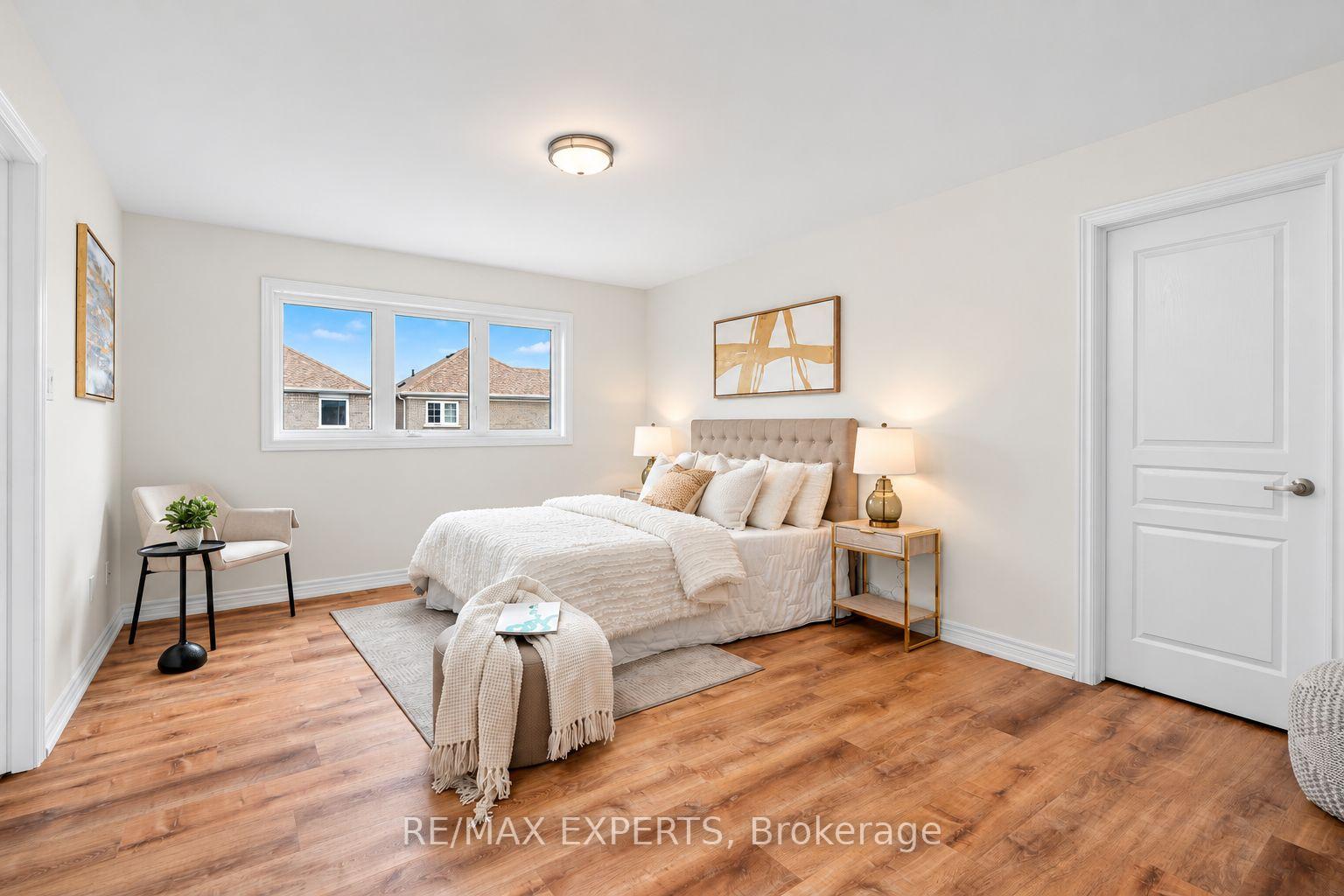 Photo 19 of 40 Pitney Avenue, Richmond Hill, Jefferson — HOMEH