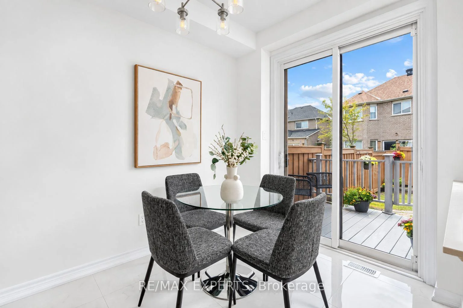 Photo 14 of 40 Pitney Avenue, Richmond Hill, Jefferson — HOMEH