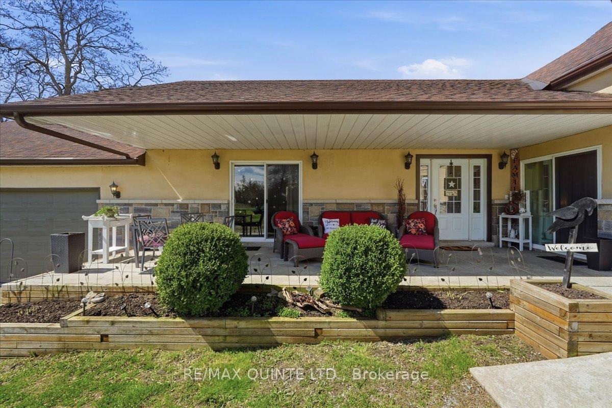 Photo 2 of 1686 County Road 13, Prince Edward County, South Marysburg Ward — HOMEH