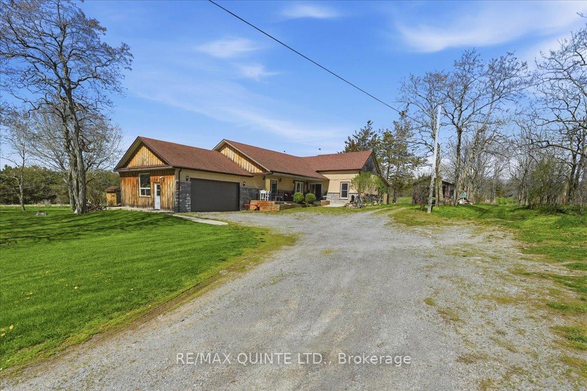 Photo 3 of 1686 County Road 13, Prince Edward County, South Marysburg Ward — HOMEH