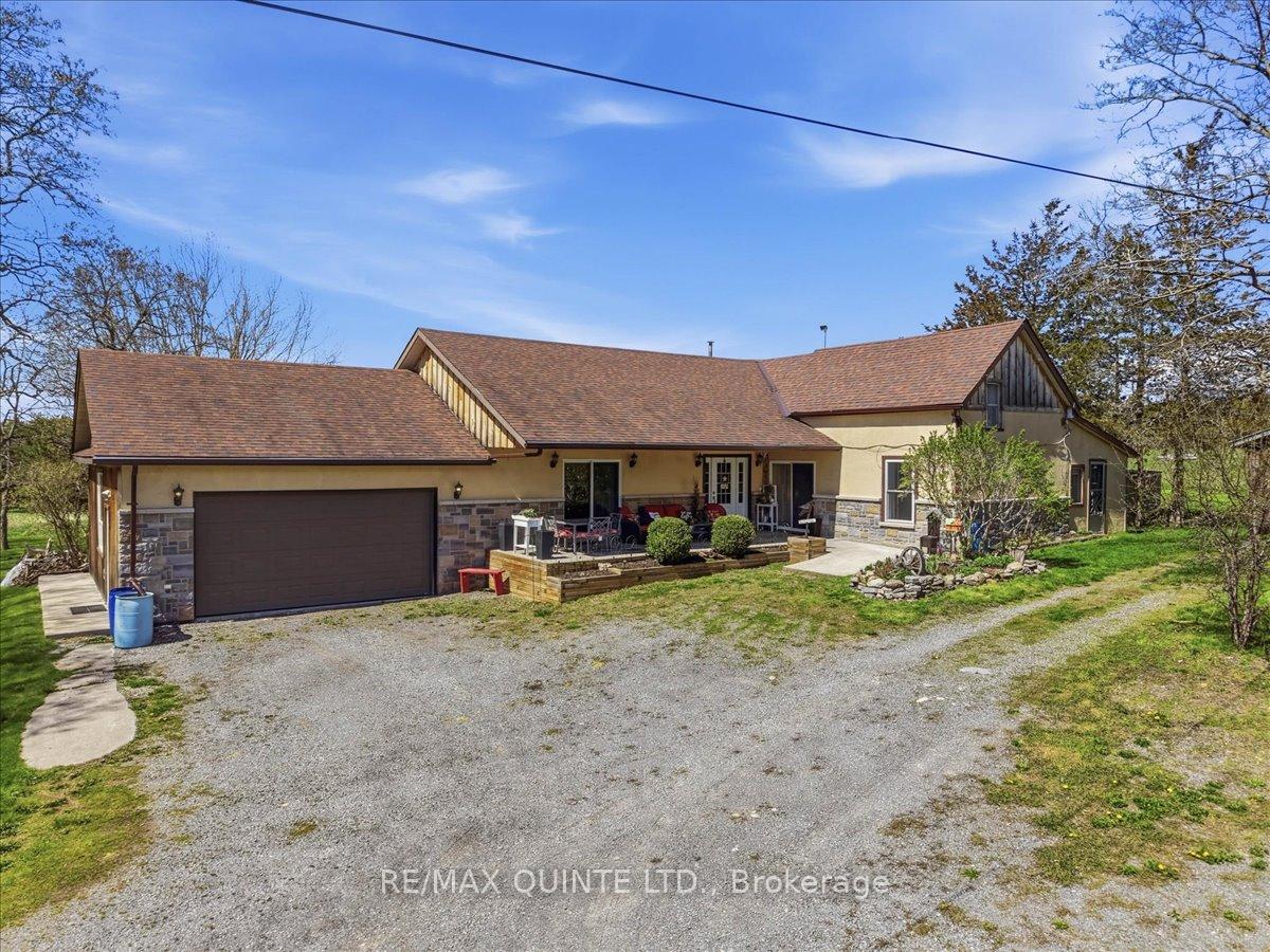 Photo 4 of 1686 County Road 13, Prince Edward County, South Marysburg Ward — HOMEH