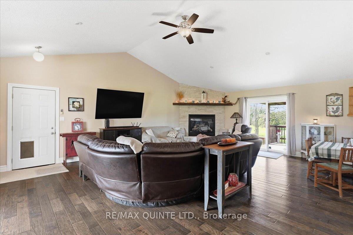 Photo 6 of 1686 County Road 13, Prince Edward County, South Marysburg Ward — HOMEH