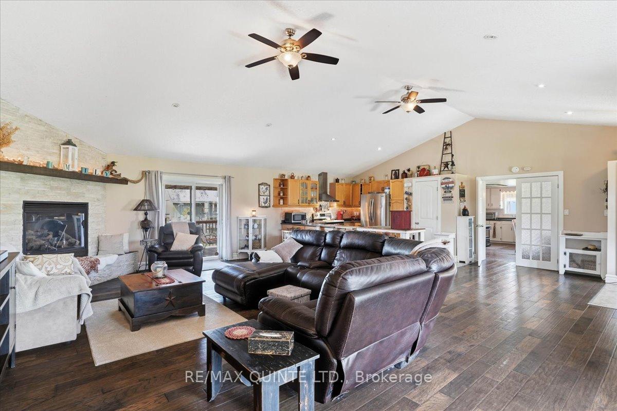Photo 7 of 1686 County Road 13, Prince Edward County, South Marysburg Ward — HOMEH