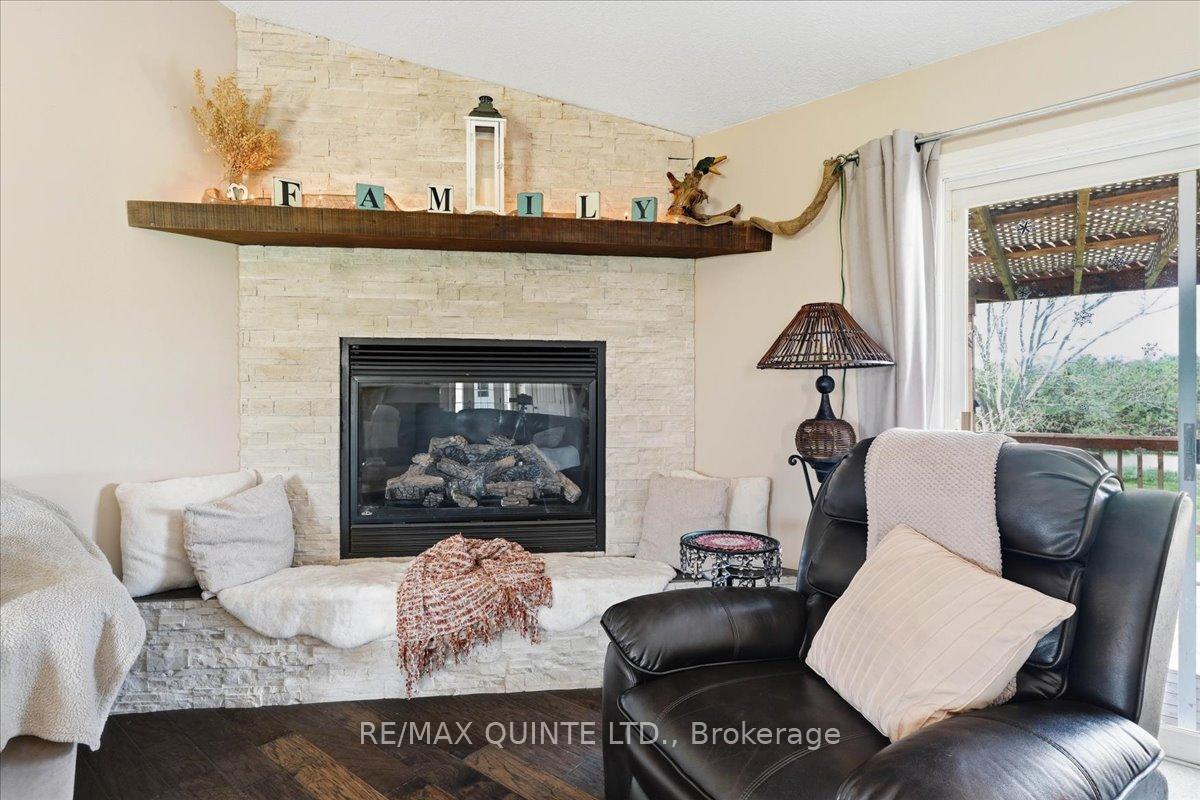 Photo 8 of 1686 County Road 13, Prince Edward County, South Marysburg Ward — HOMEH