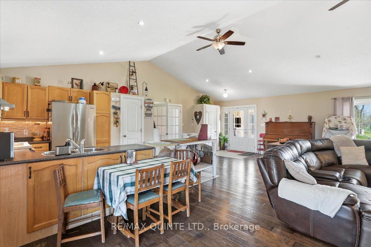 Photo 9 of 1686 County Road 13, Prince Edward County, South Marysburg Ward — HOMEH