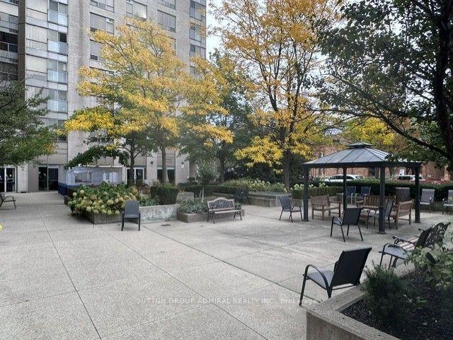 Photo 2 of Unit 809, 2 Neptune Drive, Toronto, Englemount-Lawrence — HOMEH