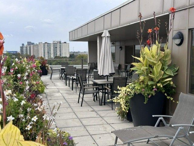 Photo 7 of Unit 809, 2 Neptune Drive, Toronto, Englemount-Lawrence — HOMEH