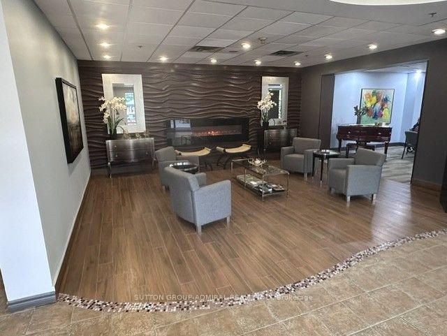 Photo 8 of Unit 809, 2 Neptune Drive, Toronto, Englemount-Lawrence — HOMEH