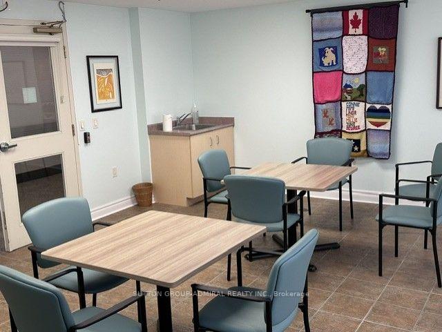 Photo 13 of Unit 809, 2 Neptune Drive, Toronto, Englemount-Lawrence — HOMEH