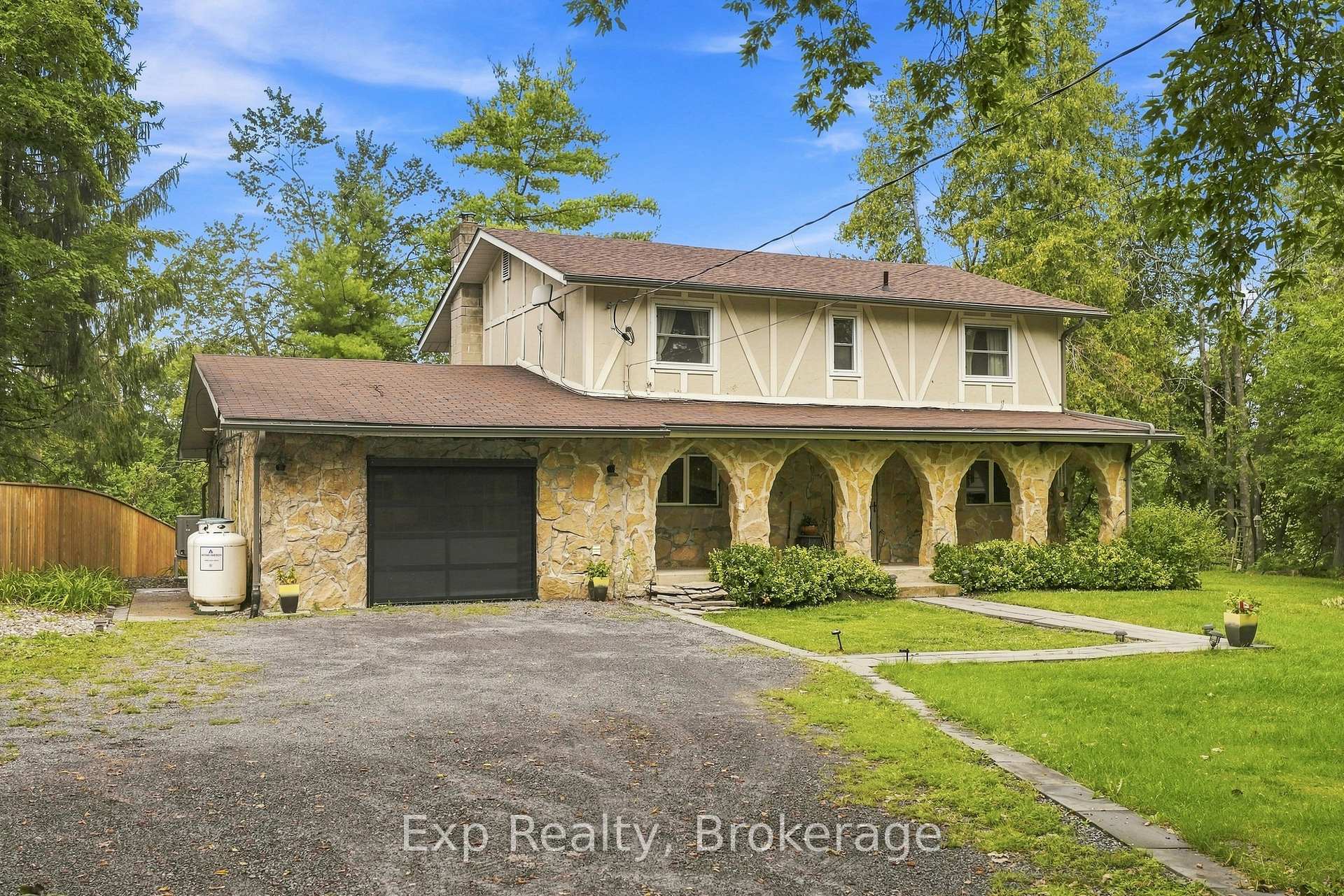 Photo of 587 Scuttlehole Road