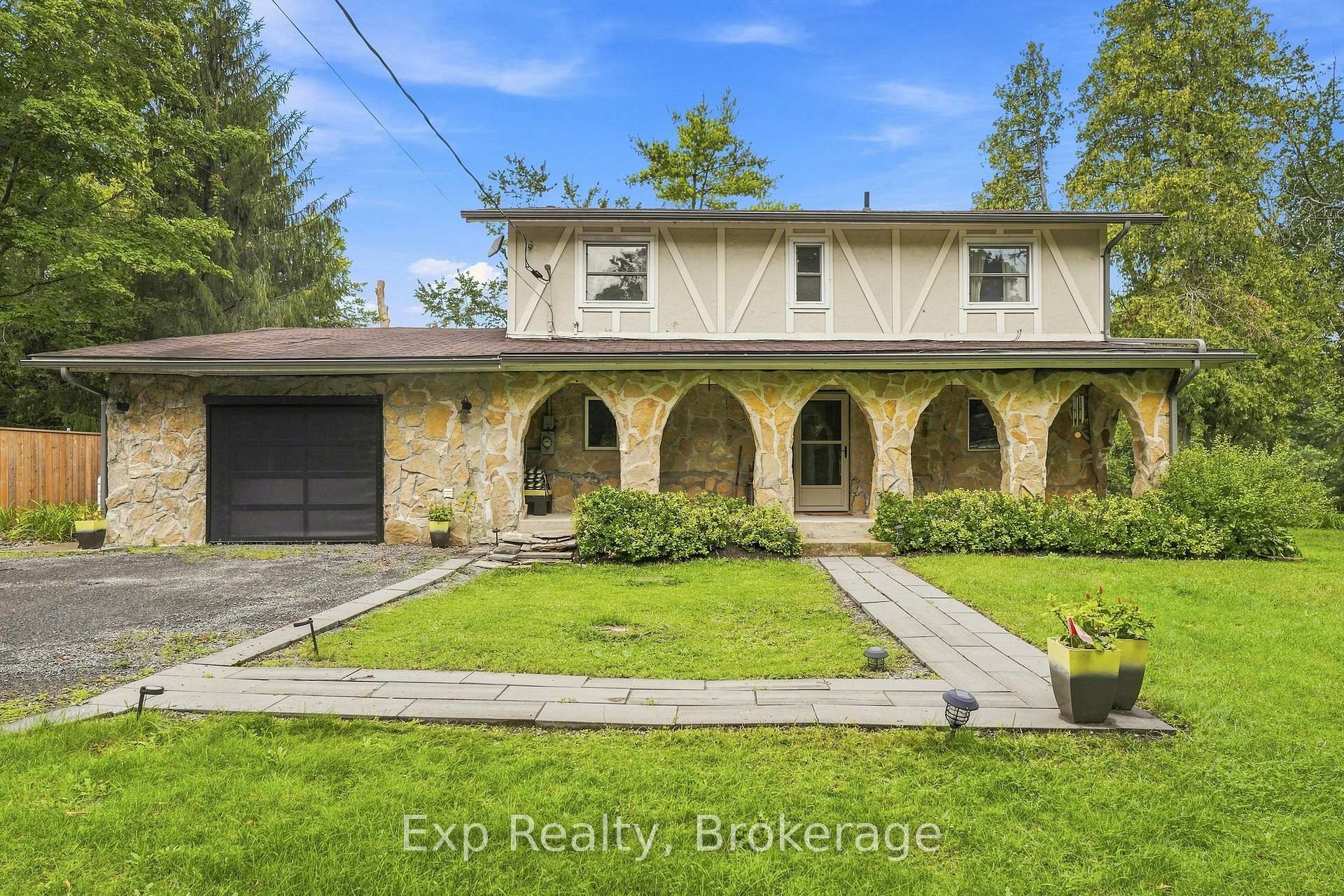 Photo 2 of 587 Scuttlehole Road, Belleville, Thurlow Ward — HOMEH