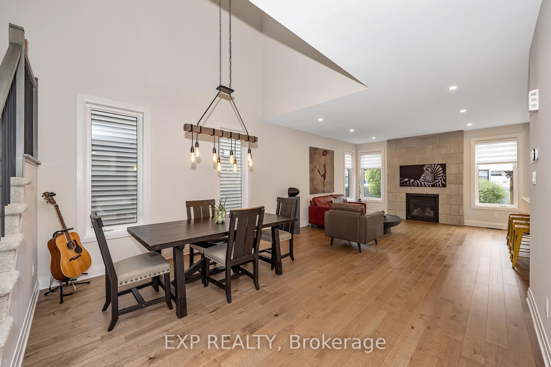 Photo 3 of 280 Big Dipper Street, Ottawa, Riverside South/Gloucester Glen — HOMEH