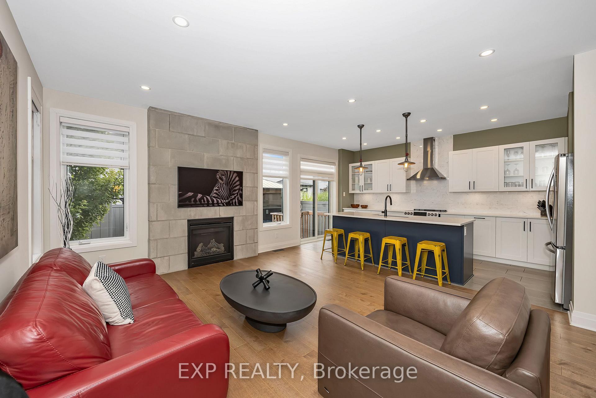 Photo 4 of 280 Big Dipper Street, Ottawa, Riverside South/Gloucester Glen — HOMEH
