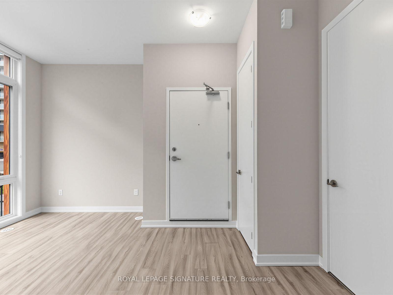 Photo 5 of Unit 1014, 14 David Eyer Road, Richmond Hill, Rural Richmond Hill — HOMEH