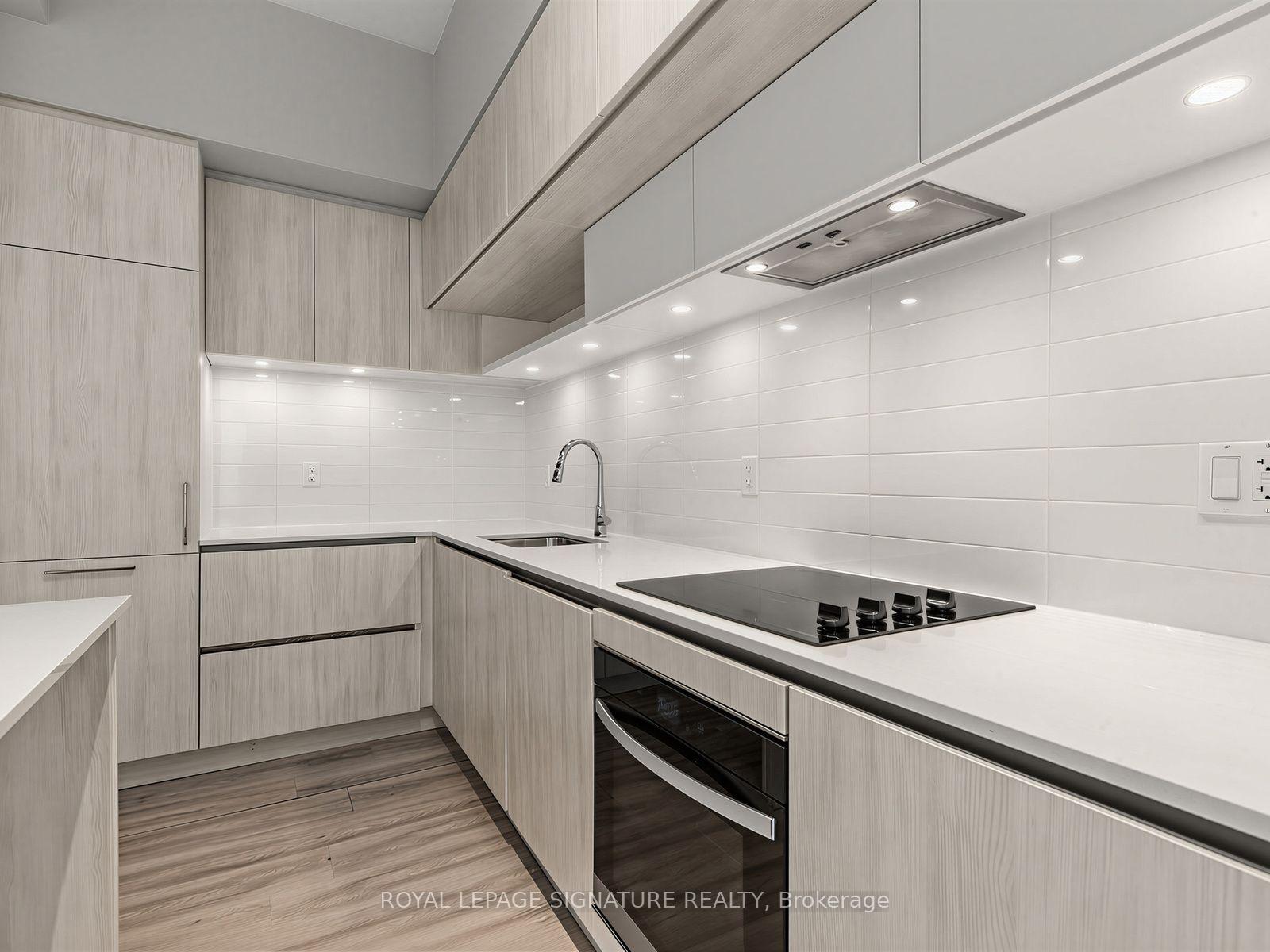 Photo 15 of Unit 1014, 14 David Eyer Road, Richmond Hill, Rural Richmond Hill — HOMEH