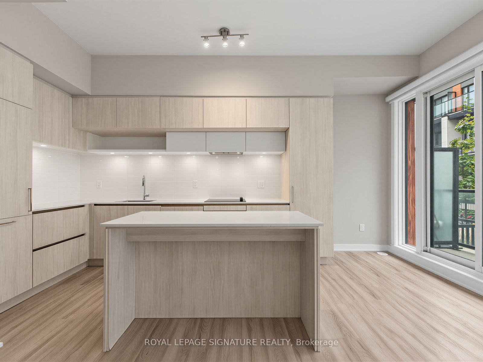Photo 19 of Unit 1014, 14 David Eyer Road, Richmond Hill, Rural Richmond Hill — HOMEH