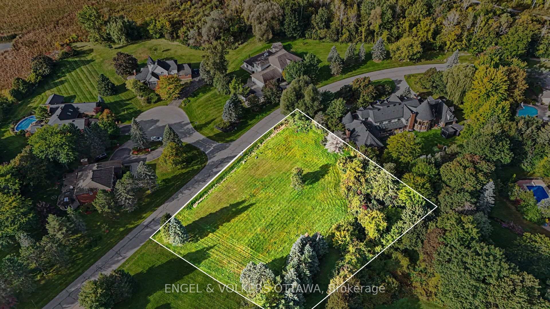 Photo 2 of 34 Cedarhill Drive, Ottawa, Cedar Hill/Orchard Estates — HOMEH