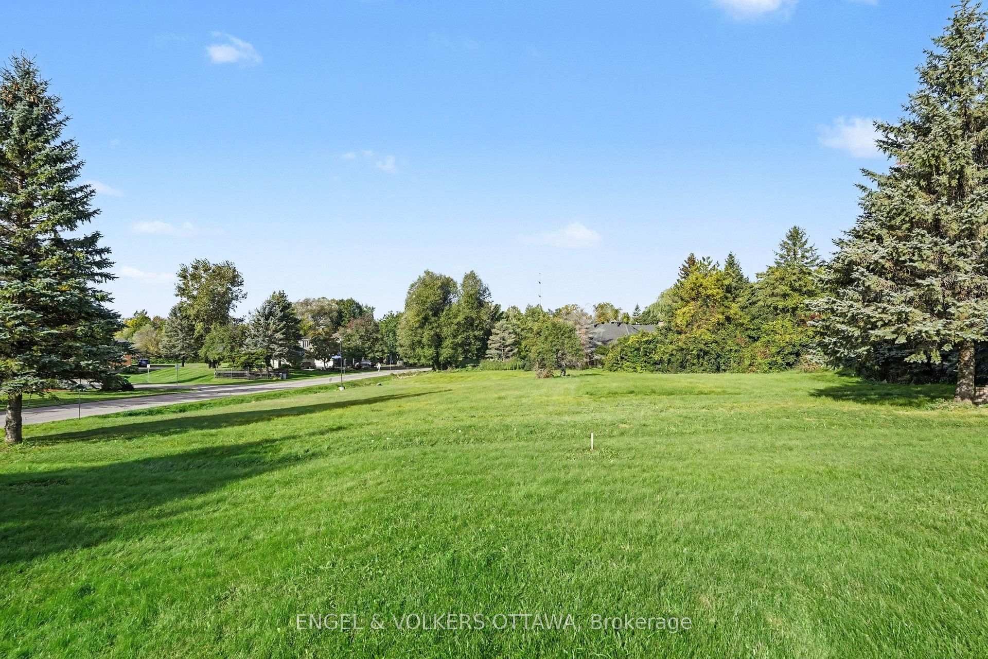 Photo 7 of 34 Cedarhill Drive, Ottawa, Cedar Hill/Orchard Estates — HOMEH