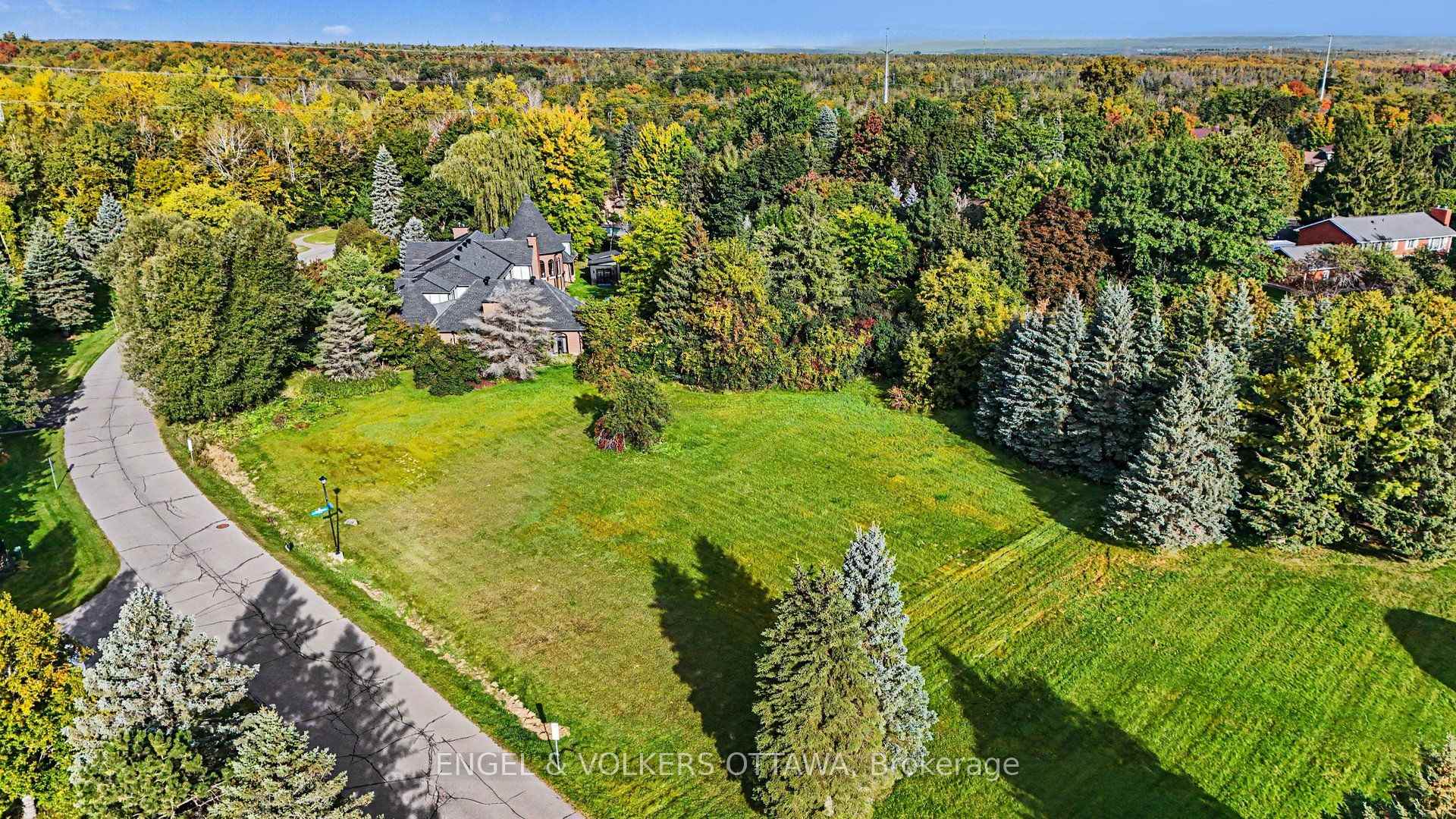 Photo 20 of 34 Cedarhill Drive, Ottawa, Cedar Hill/Orchard Estates — HOMEH