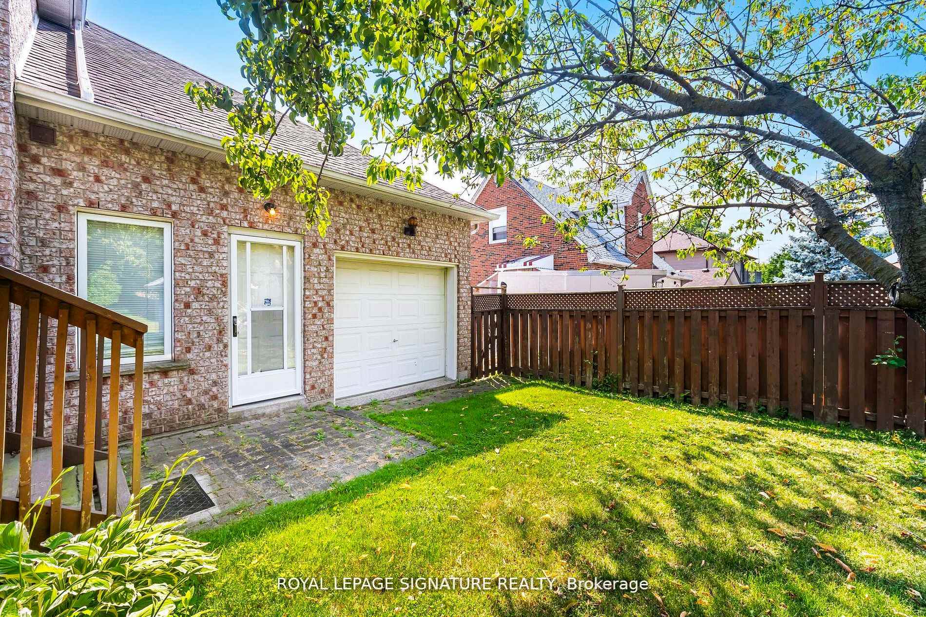 Photo 15 of 4097 Hickory Drive, Mississauga, Rathwood — HOMEH