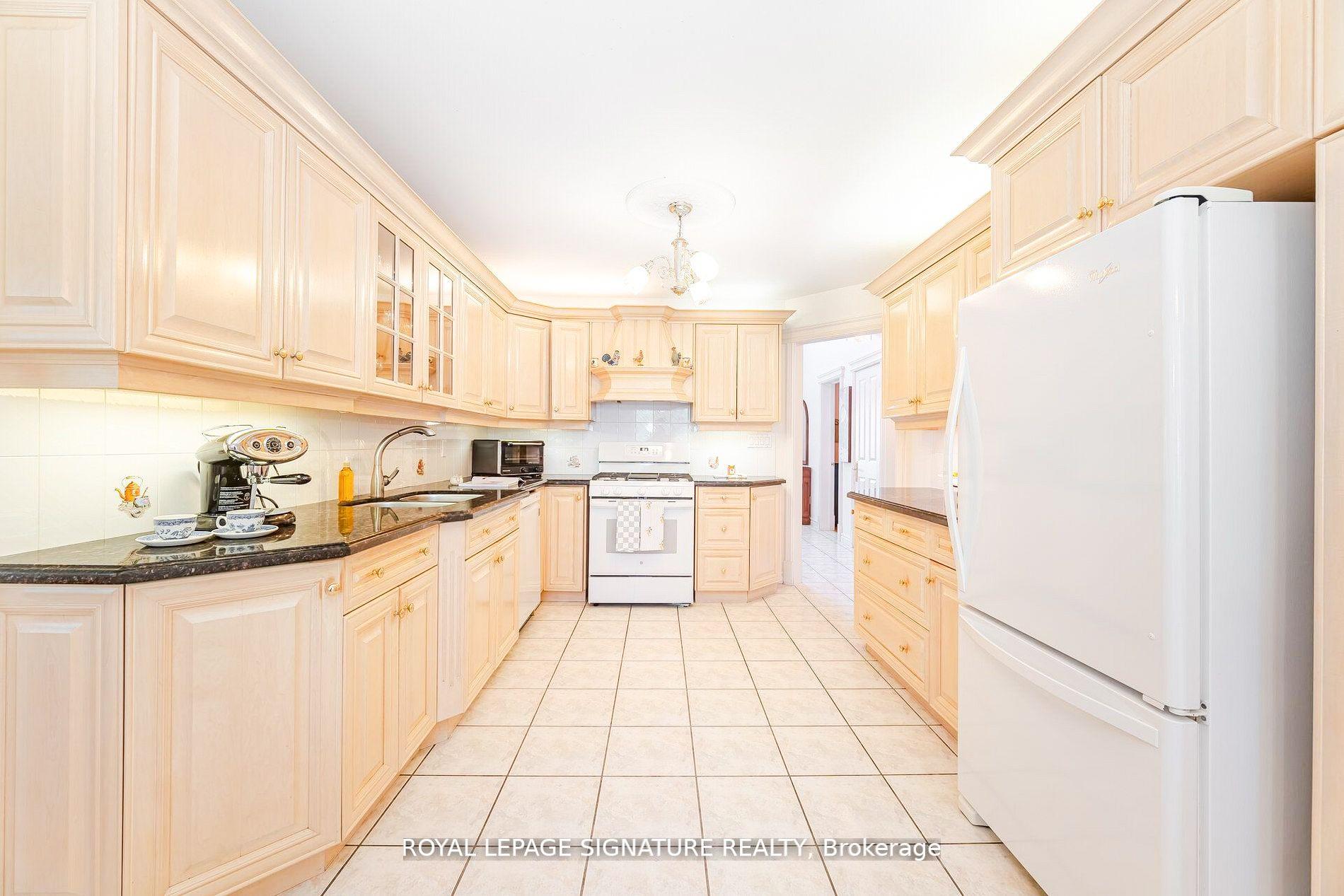 Photo 40 of 4097 Hickory Drive, Mississauga, Rathwood — HOMEH