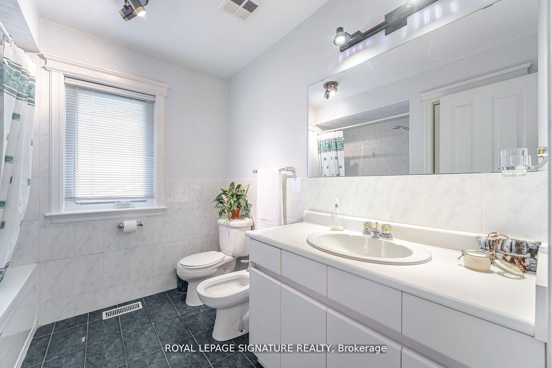 Photo 64 of 4097 Hickory Drive, Mississauga, Rathwood — HOMEH