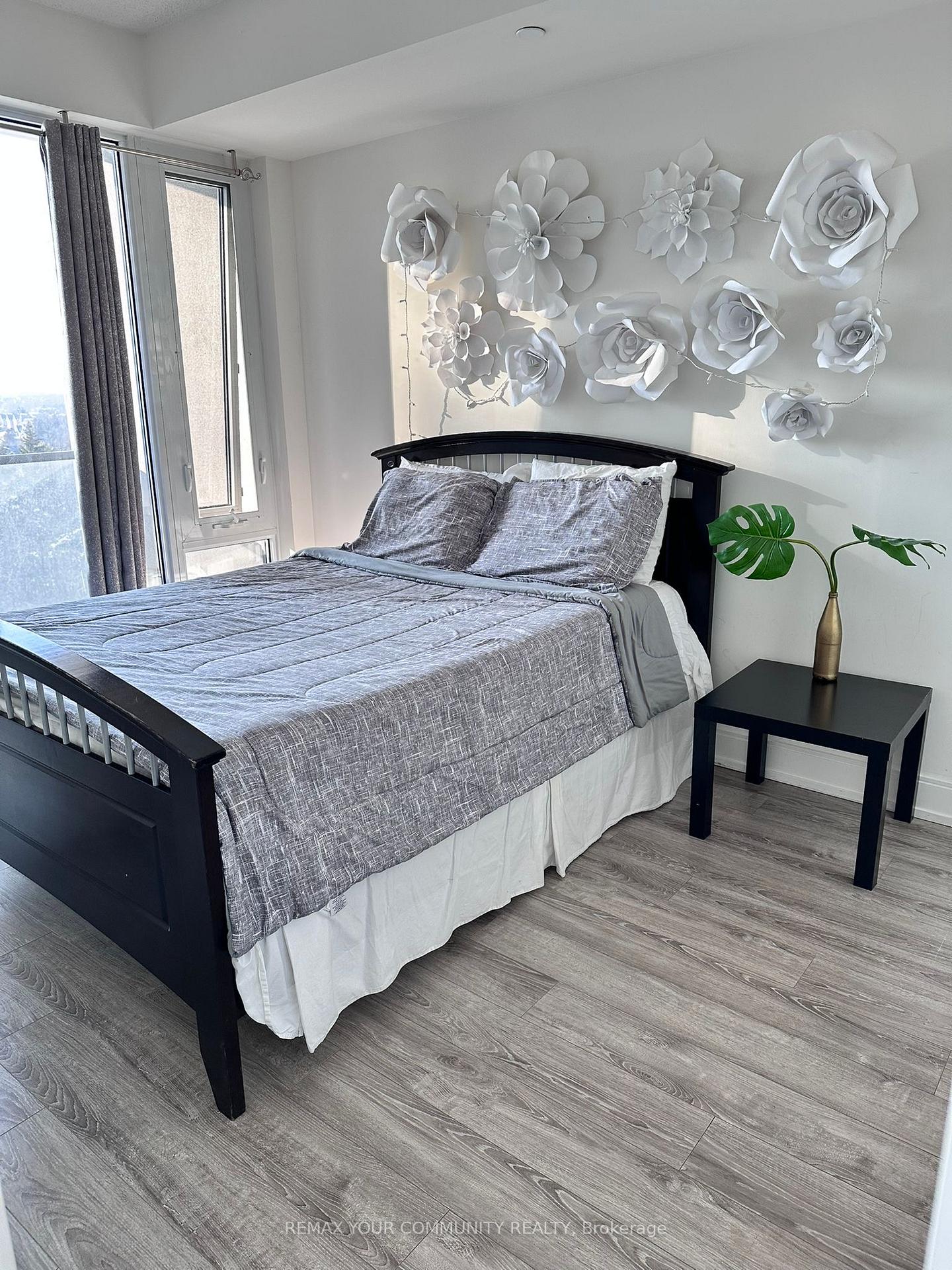 Photo 11 of Unit 807B, 9600 Yonge Street, Richmond Hill, North Richvale — HOMEH