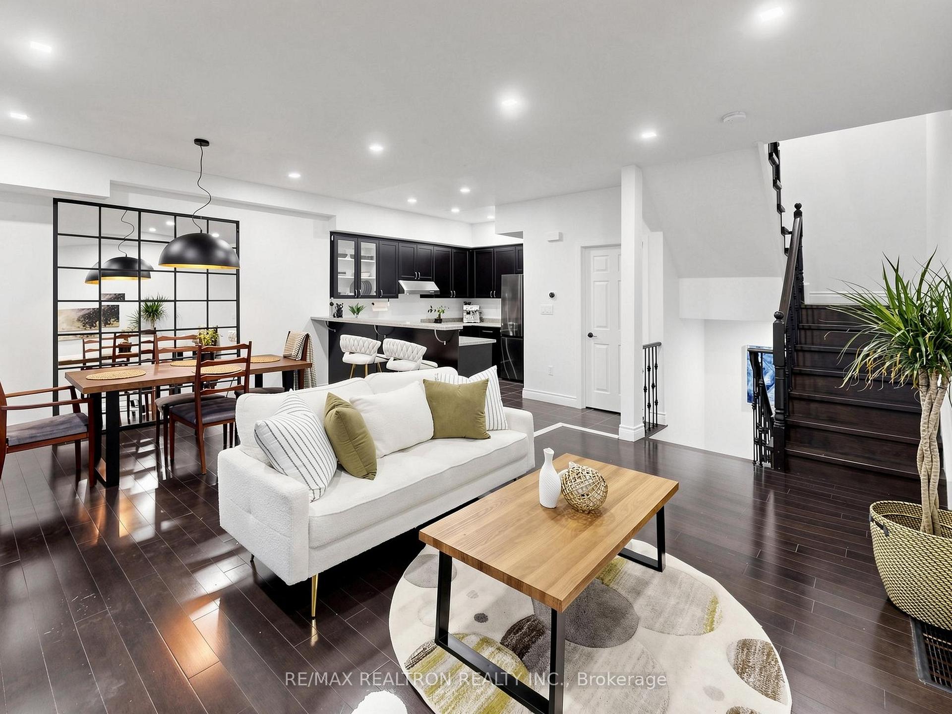 Photo 11 of Unit 92, 1250 St. Martins Drive, Pickering, Bay Ridges — HOMEH