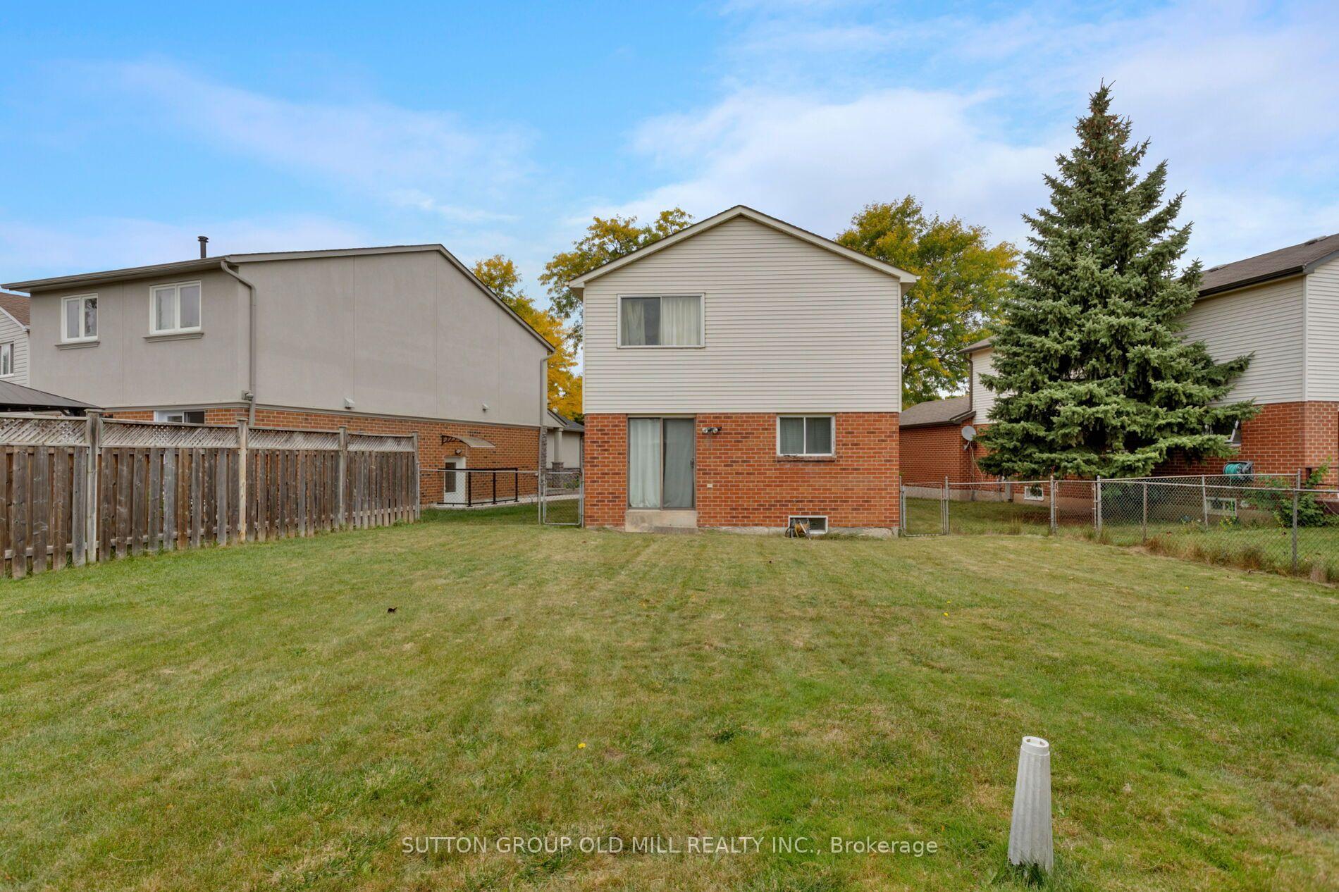 Photo 7 of 6364 Plowmans Heath, Mississauga, Meadowvale — HOMEH
