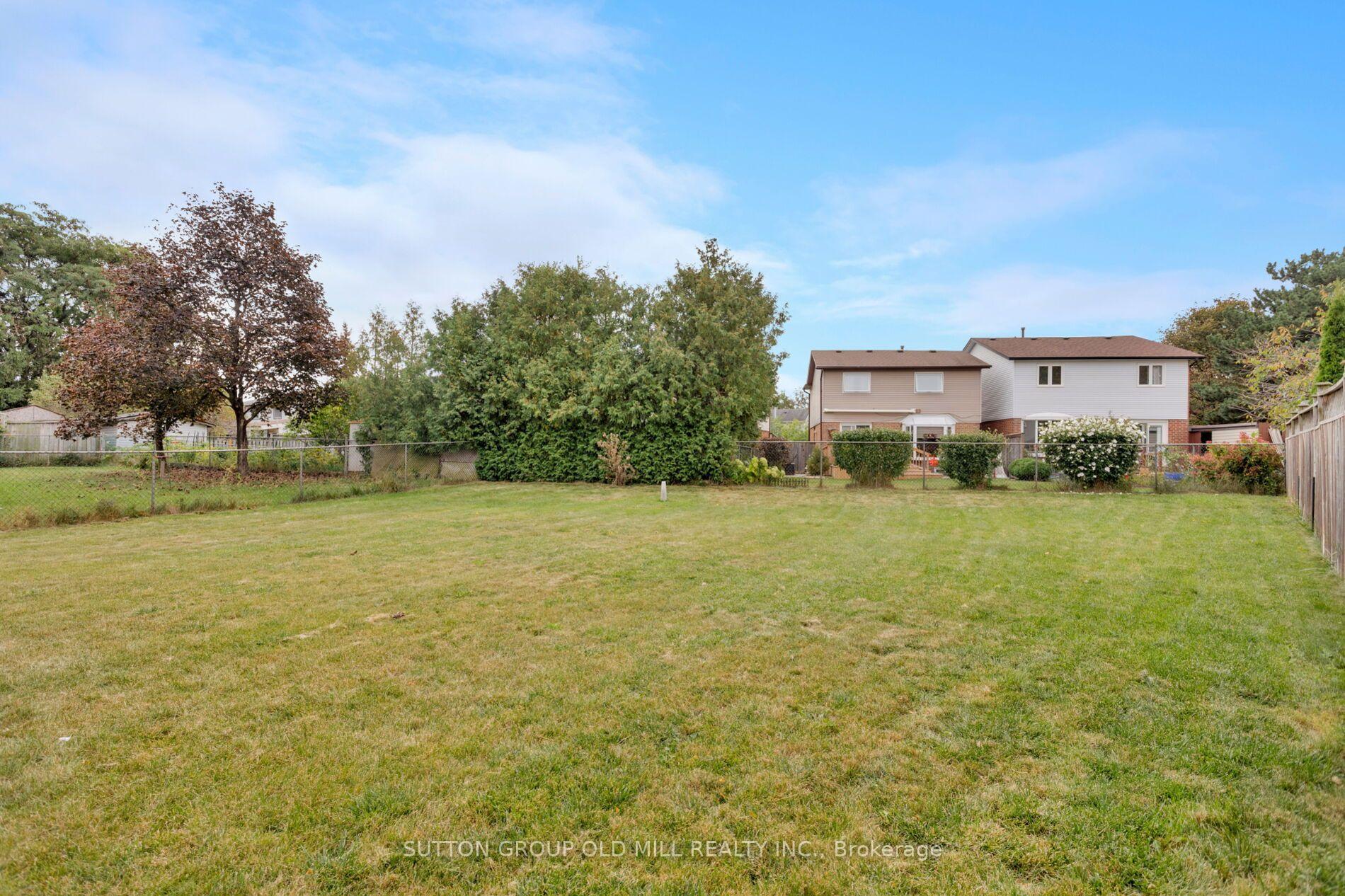 Photo 8 of 6364 Plowmans Heath, Mississauga, Meadowvale — HOMEH