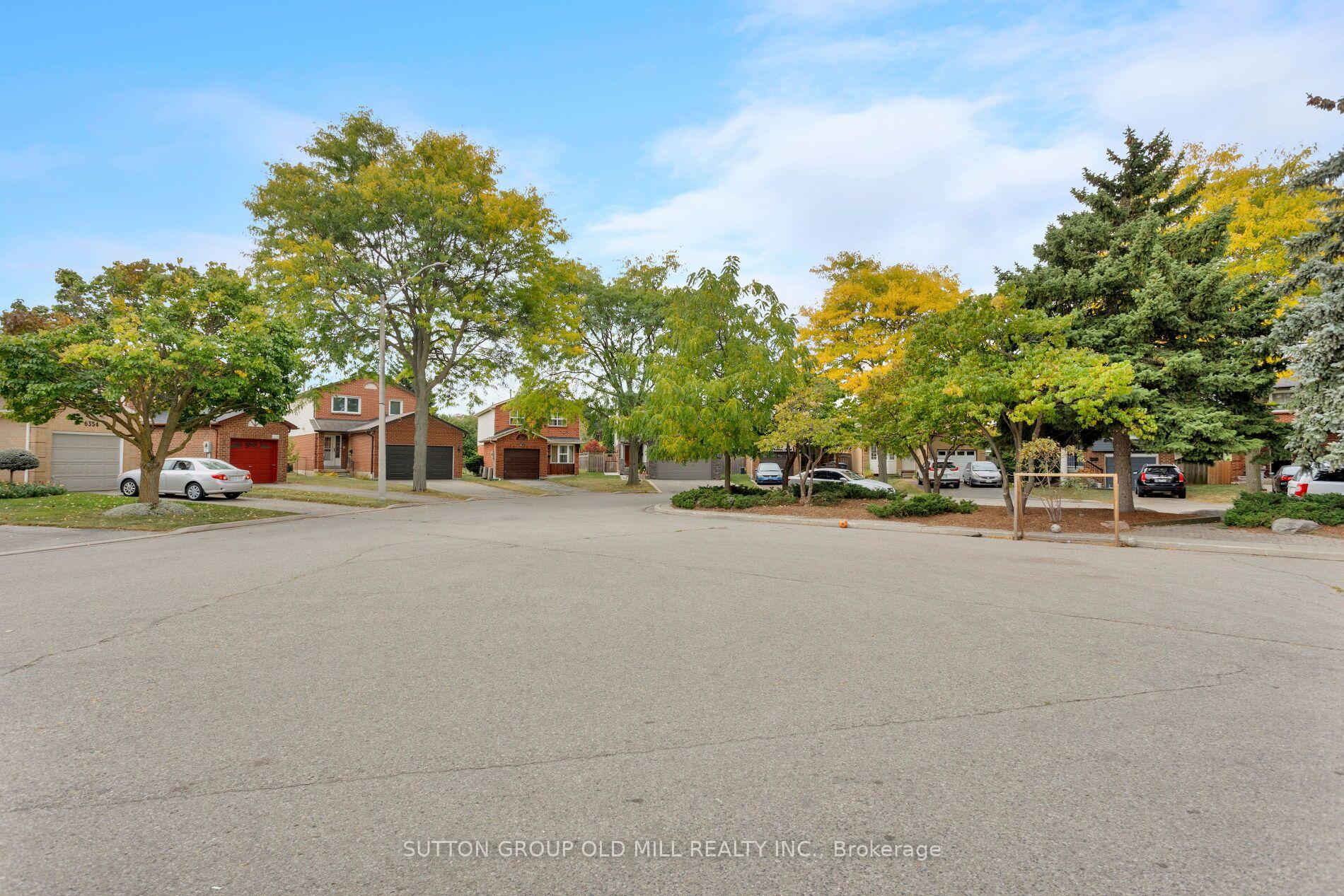 Photo 12 of 6364 Plowmans Heath, Mississauga, Meadowvale — HOMEH