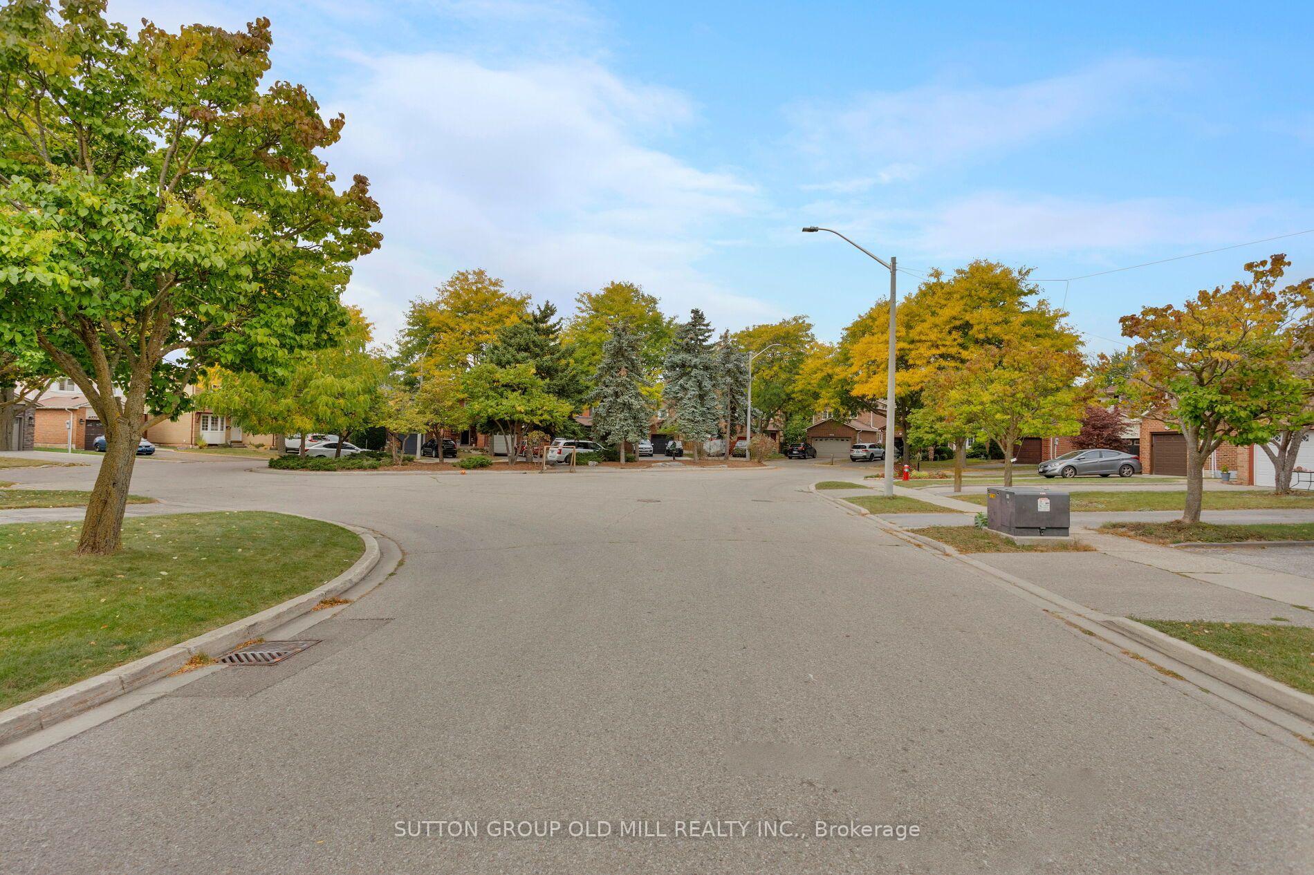 Photo 16 of 6364 Plowmans Heath, Mississauga, Meadowvale — HOMEH