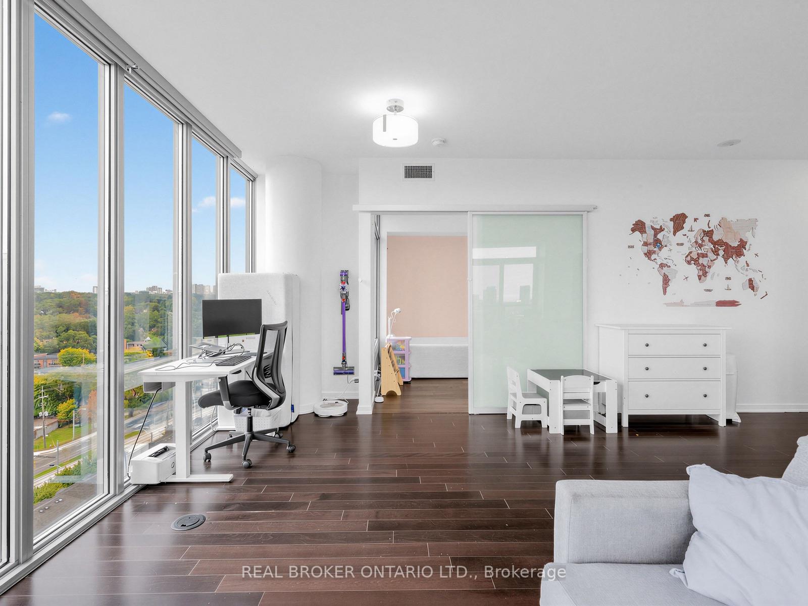 Photo 8 of Unit 1310, 105 The Queensway, Toronto, High Park-Swansea — HOMEH
