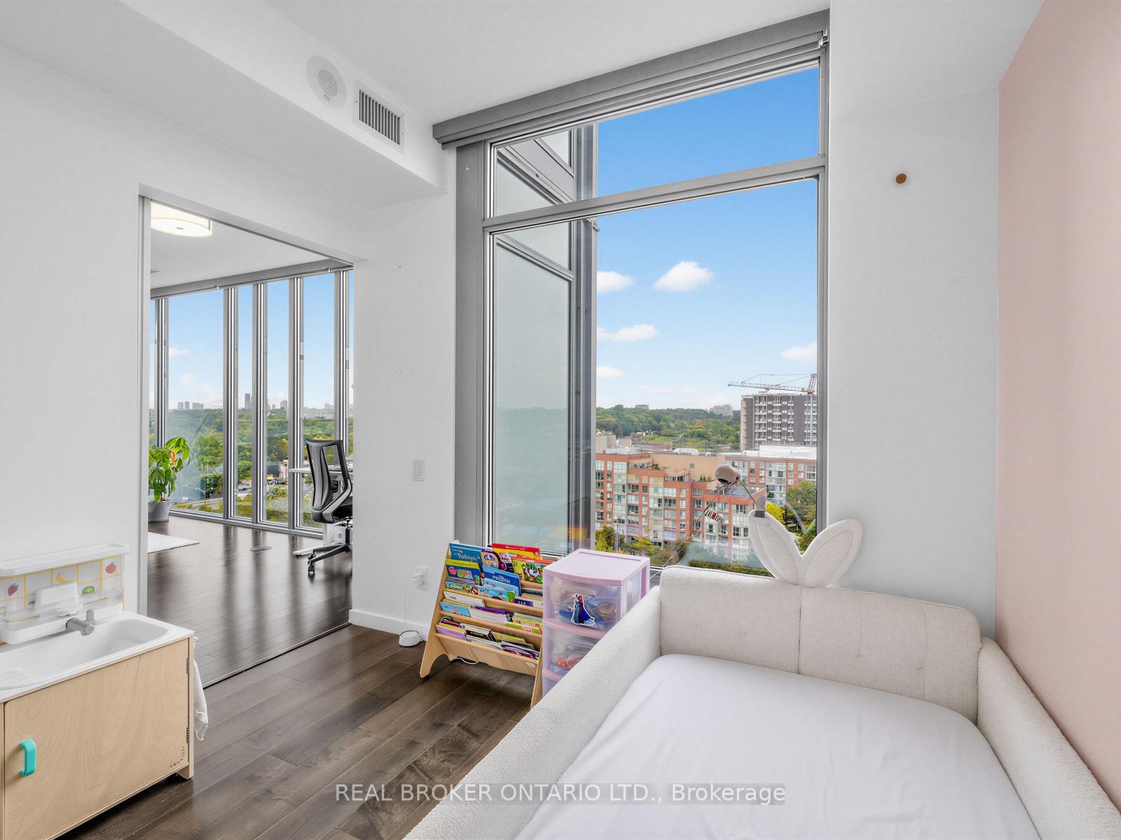 Photo 10 of Unit 1310, 105 The Queensway, Toronto, High Park-Swansea — HOMEH