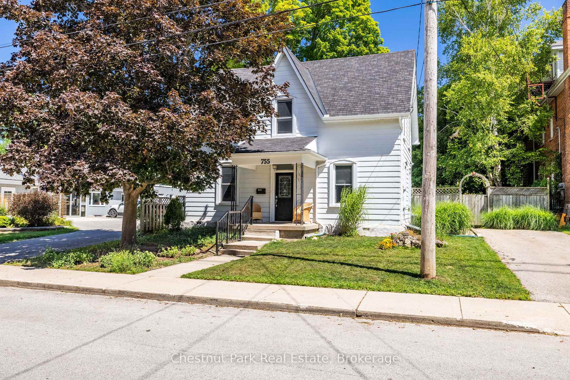 Photo 3 of 755 4th Avenue E, Owen Sound — HOMEH