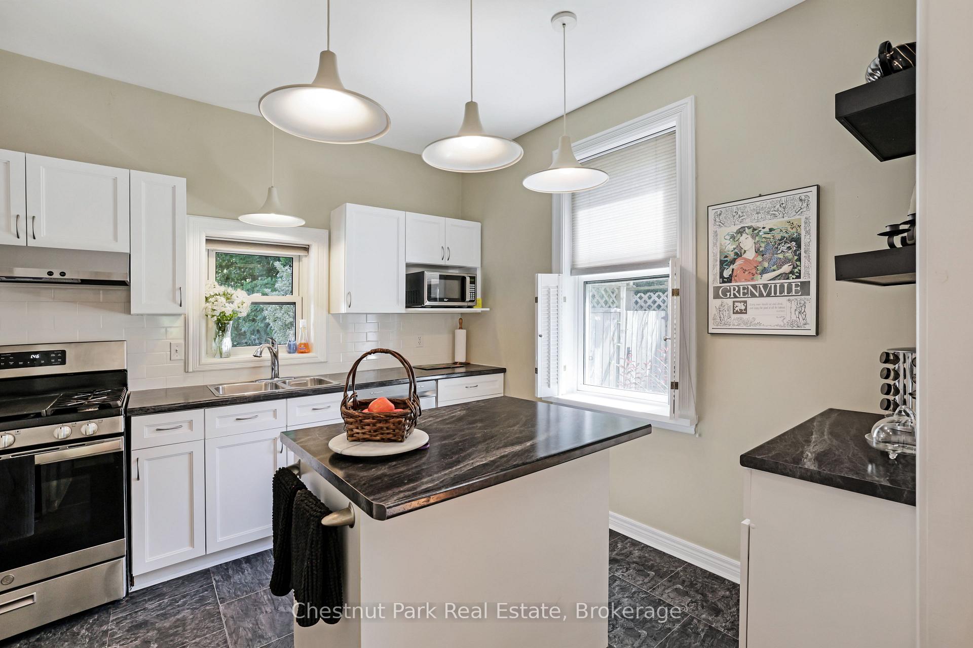 Photo 15 of 755 4th Avenue E, Owen Sound — HOMEH