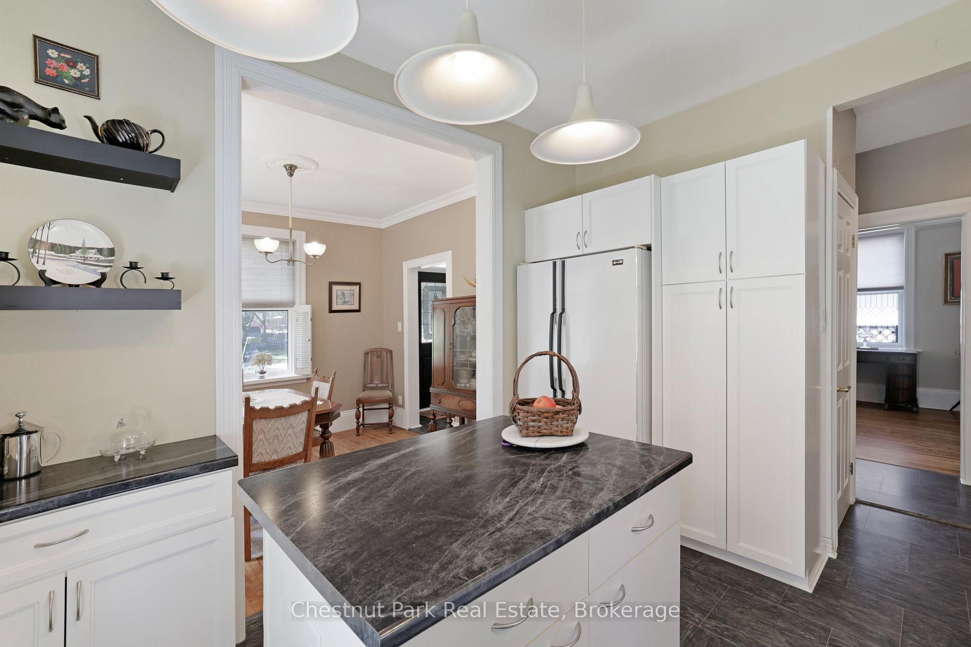 Photo 17 of 755 4th Avenue E, Owen Sound — HOMEH